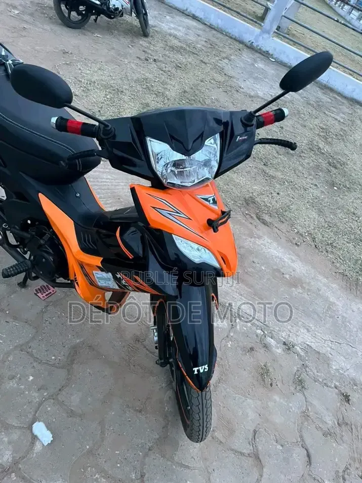 Nouveau TVS Rockz 125 2025 Orange