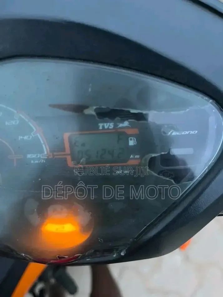 Nouveau TVS Rockz 125 2025 Orange