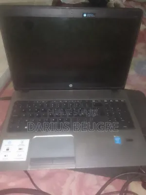 Ordinateur portable HP ProBook 460 G11 8GB Intel Core i5 SSD 500GB