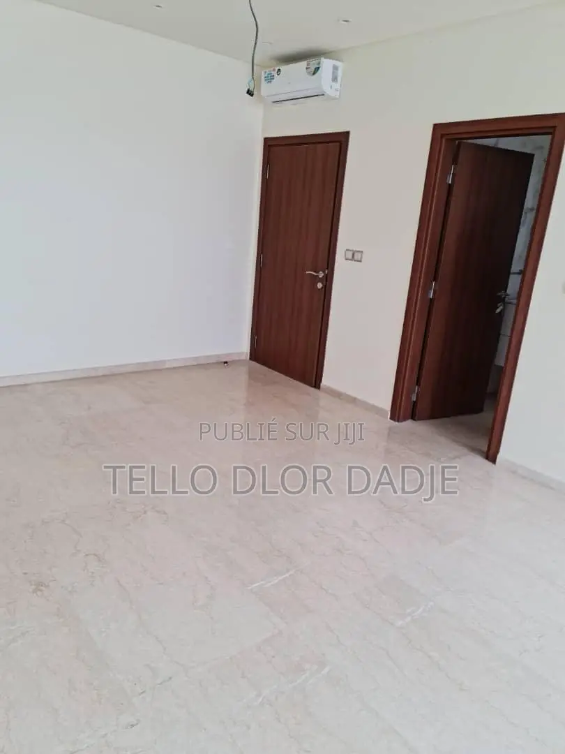 7chbre Duplex dans Tello Dlor Imob, Cocody à Louer