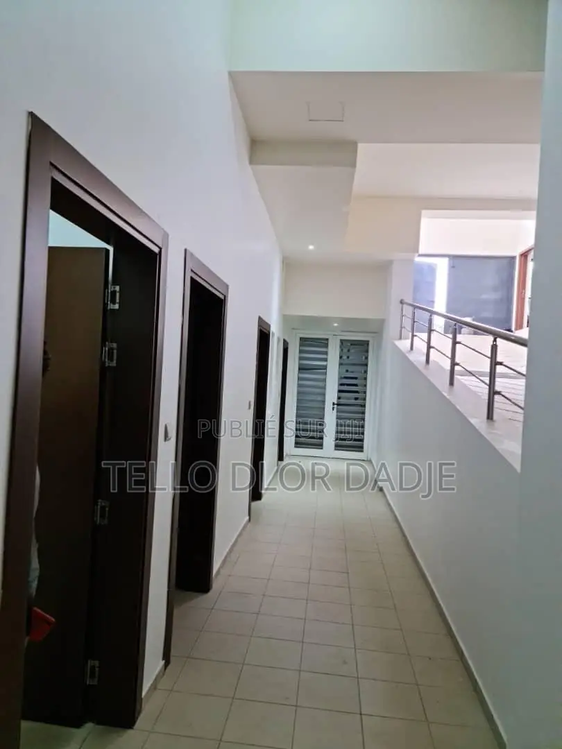 7chbre Duplex dans Tello Dlor Imob, Cocody à Louer