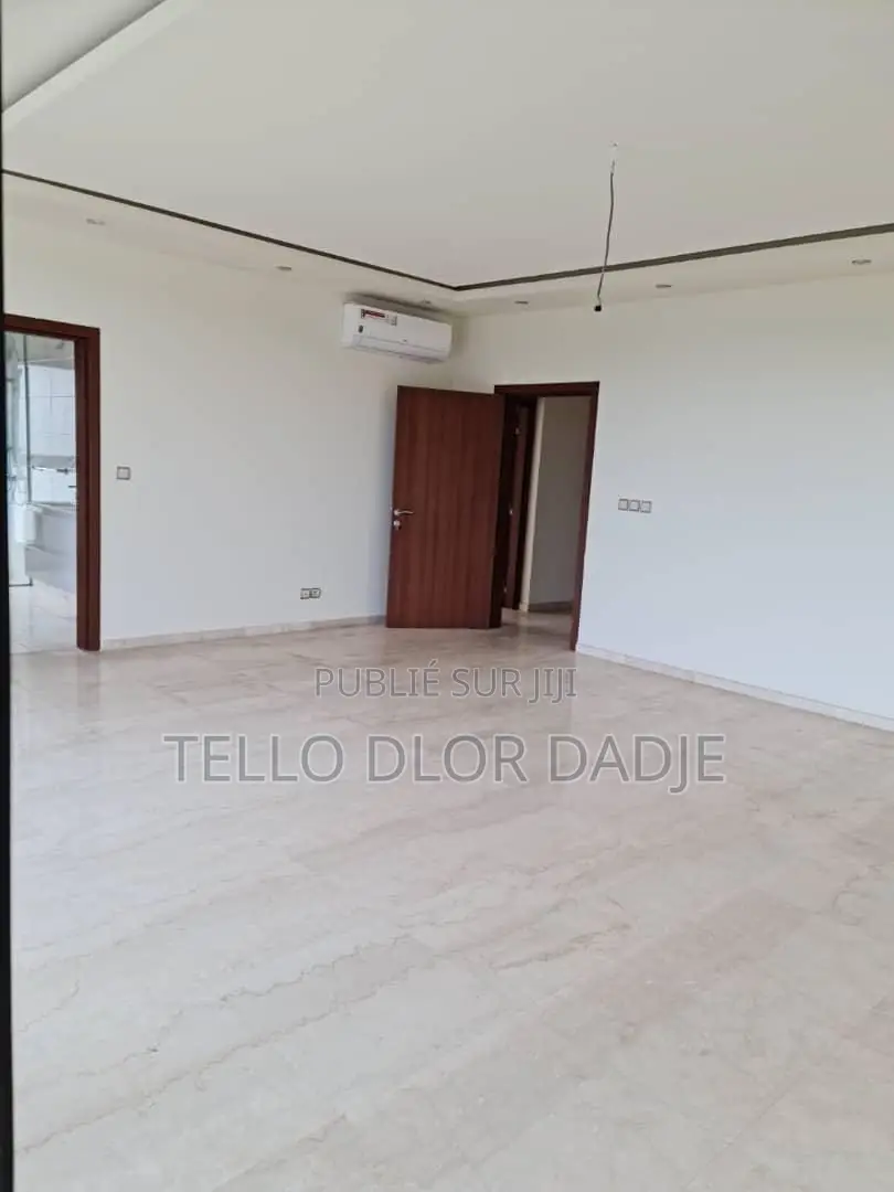 7chbre Duplex dans Tello Dlor Imob, Cocody à Louer