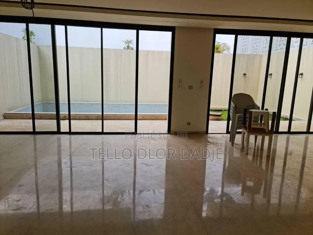 7chbre Duplex dans Tello Dlor Imob, Cocody à Louer