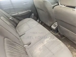 Suzuki Dzire 2023 Gris