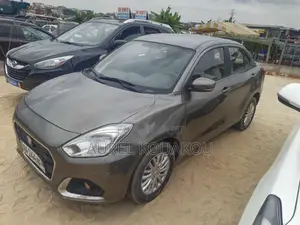 Suzuki Dzire 2023 Gris