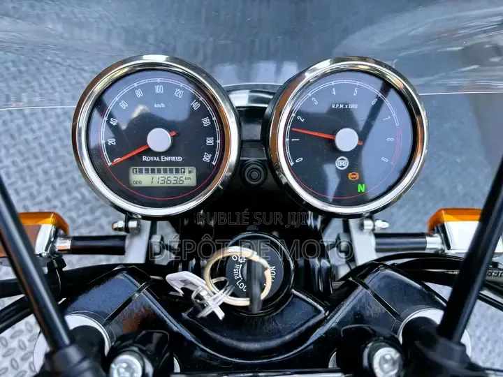 Royal Enfield Interceptor 650 2024 Blanc