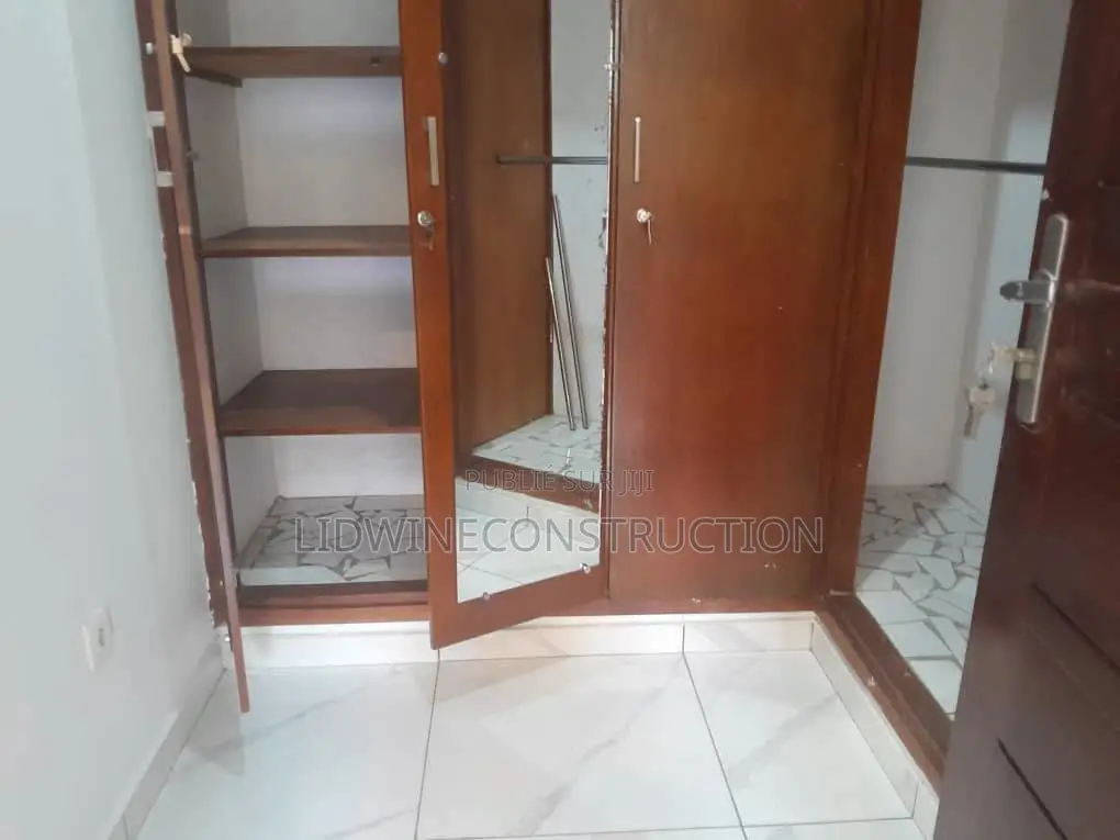 3chbre Appartement dans Cocody à Louer