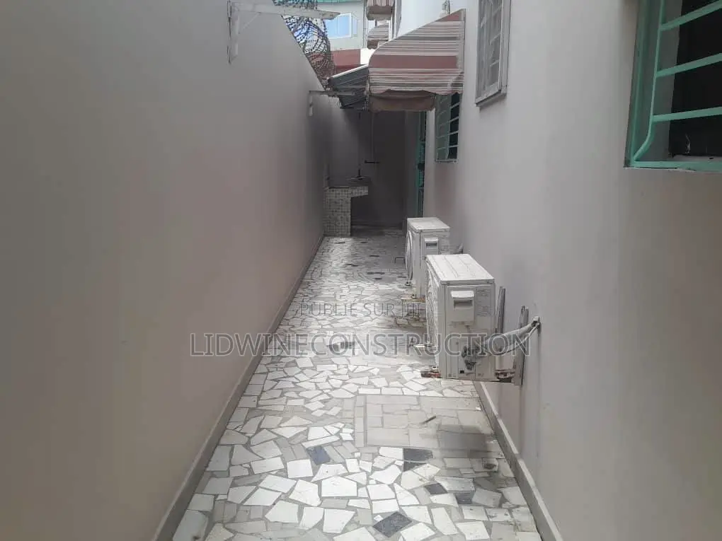 3chbre Appartement dans Cocody à Louer