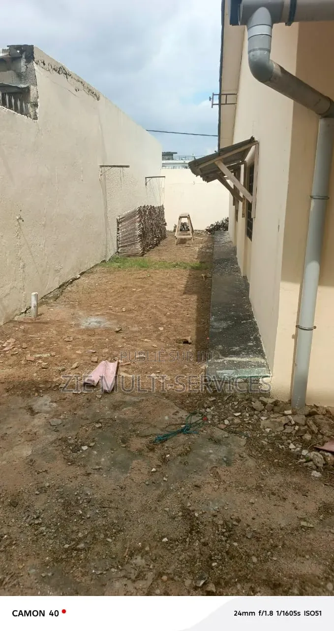 4chbre Villa dans Zié Multi-Services, Cocody à Vendre