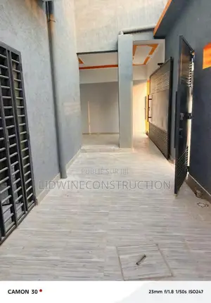 3chbre Duplex dans Cocody à Vendre