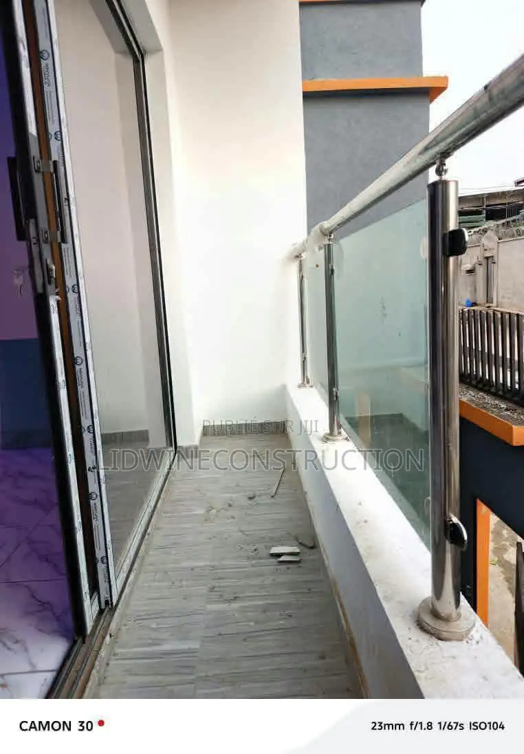 3chbre Duplex dans Cocody à Vendre