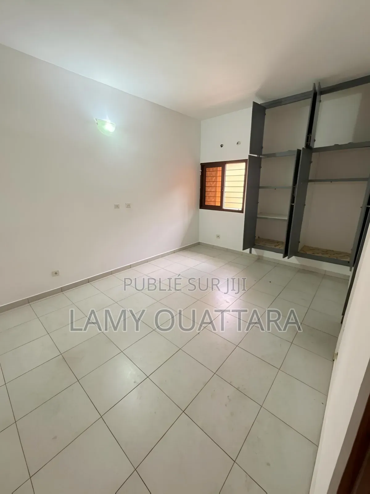 2chbre Appartement dans Lamko Immobilier, Cocody à Louer