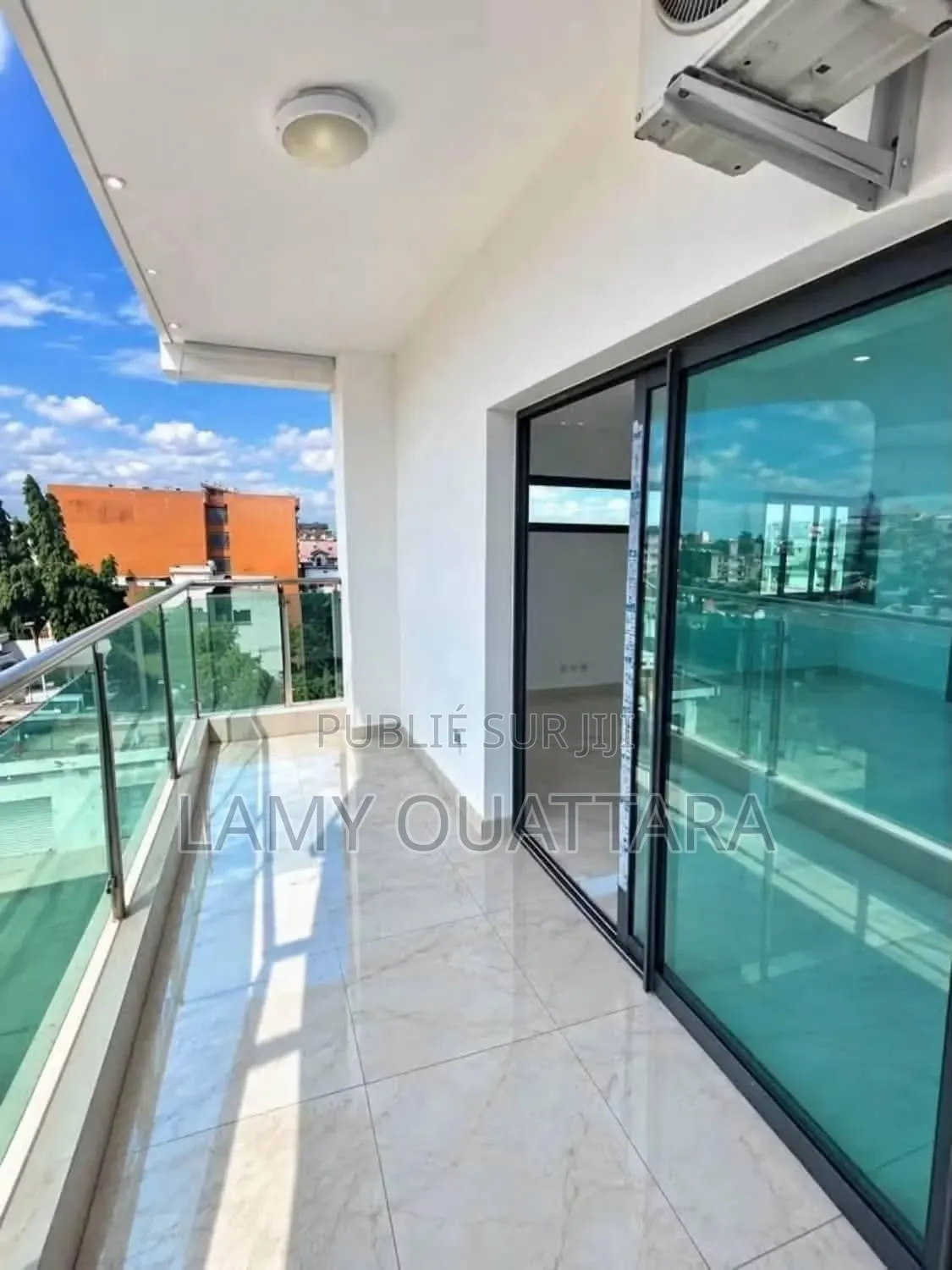 2chbre Appartement dans Lamko Immobilier, Cocody à Louer