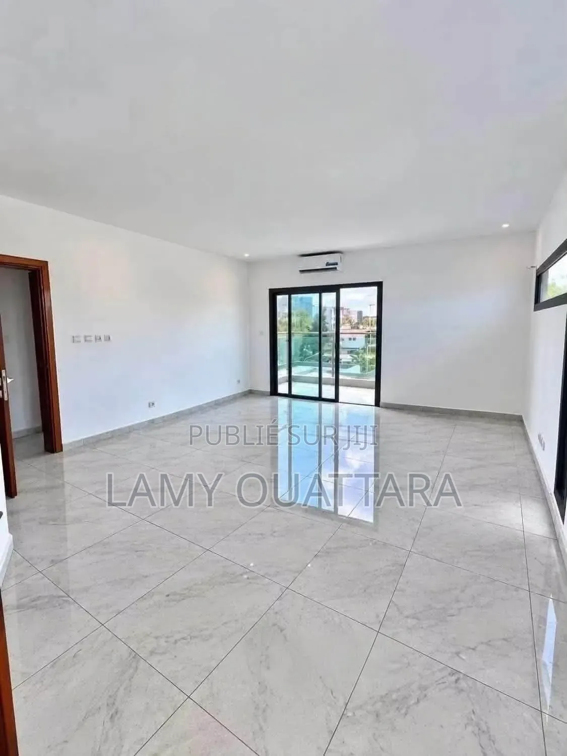 2chbre Appartement dans Lamko Immobilier, Cocody à Louer