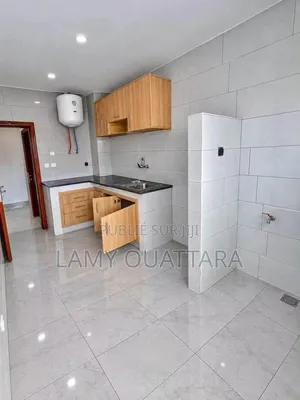 2chbre Appartement dans Lamko Immobilier, Cocody à Louer