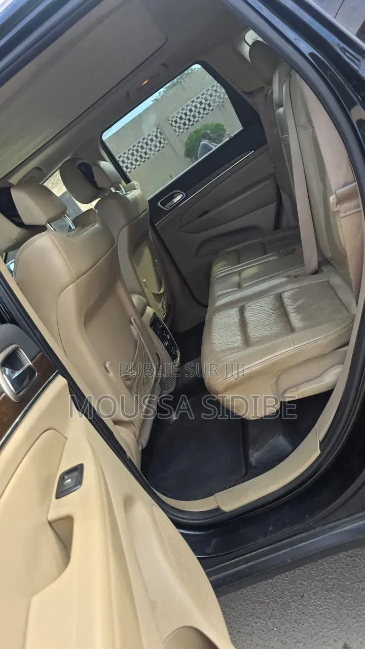 Jeep Cherokee 2016 Noir