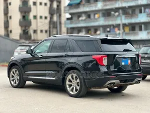 Ford Explorer Limited 2021 Noir