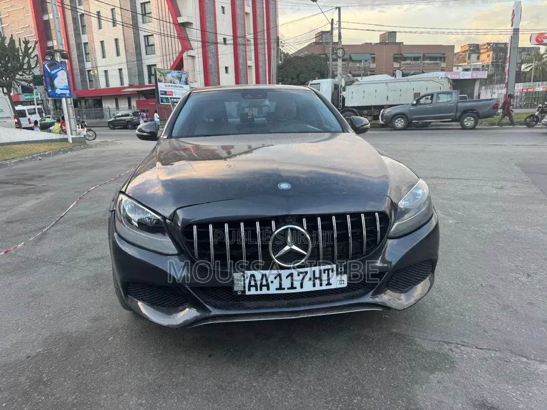 Mercedes-Benz C300 Base C300 AWD 4MATIC Coupe 2018 Noir