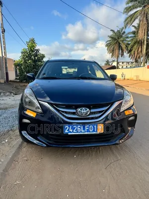 Toyota Starlet 2022 Noir