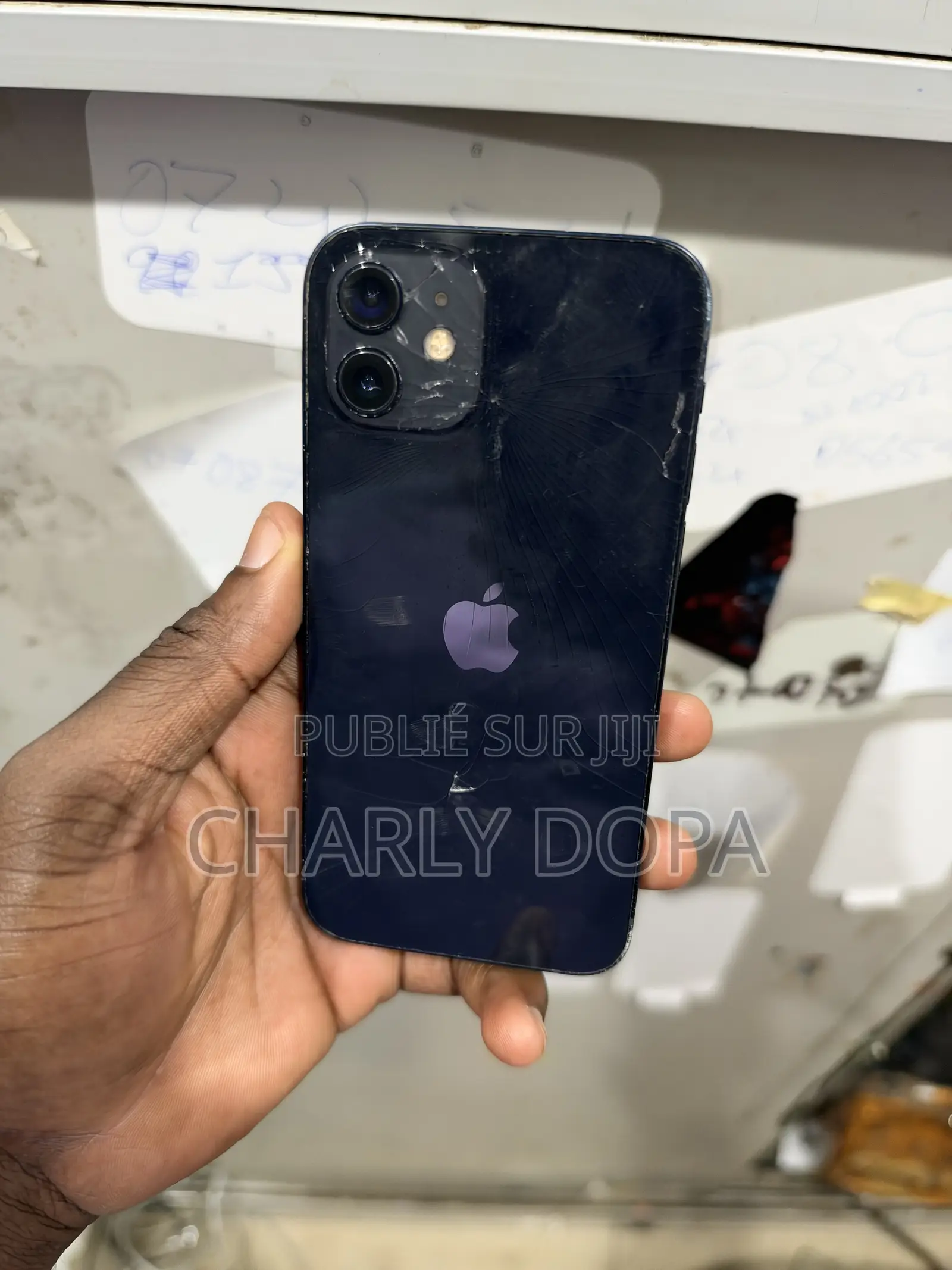 Apple iPhone 12 64 GB Bleu