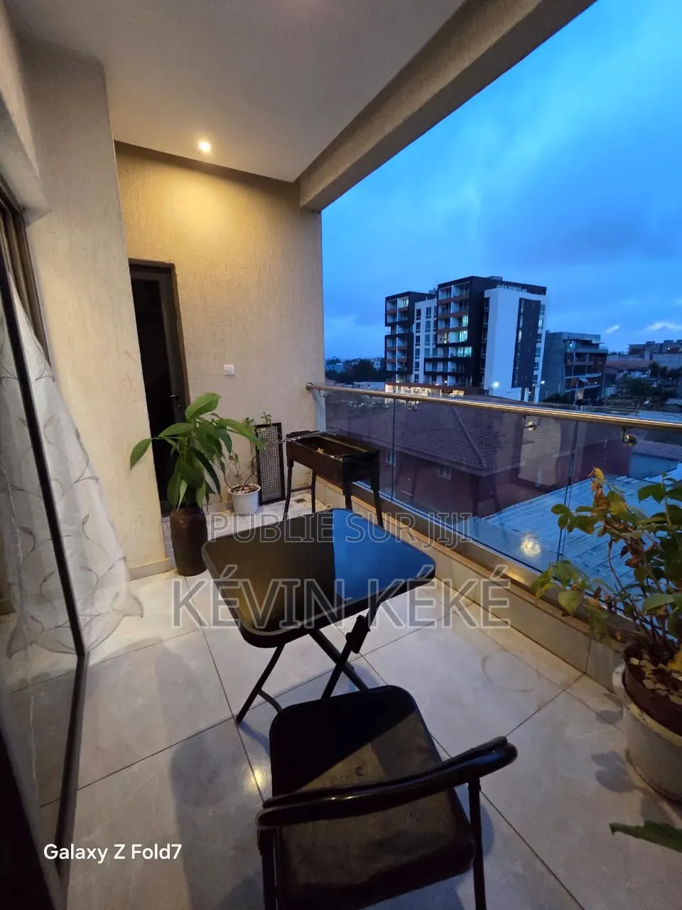 Meublé 3chbre Appartement dans Grâce Immobilier, Cocody à Louer