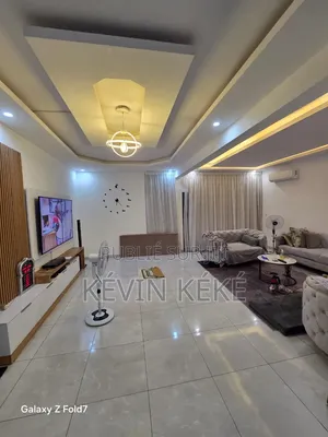 Meublé 3chbre Appartement dans Grâce Immobilier, Cocody à Louer