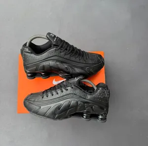 Chaussure Nike Shox R4