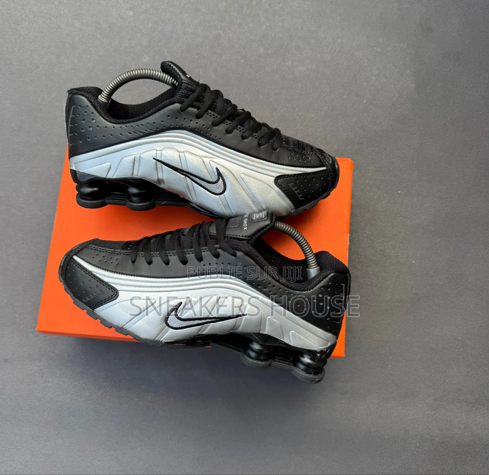 Chaussure Nike Shox R4