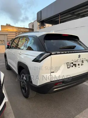 Suzuki VS 2025 Blanc