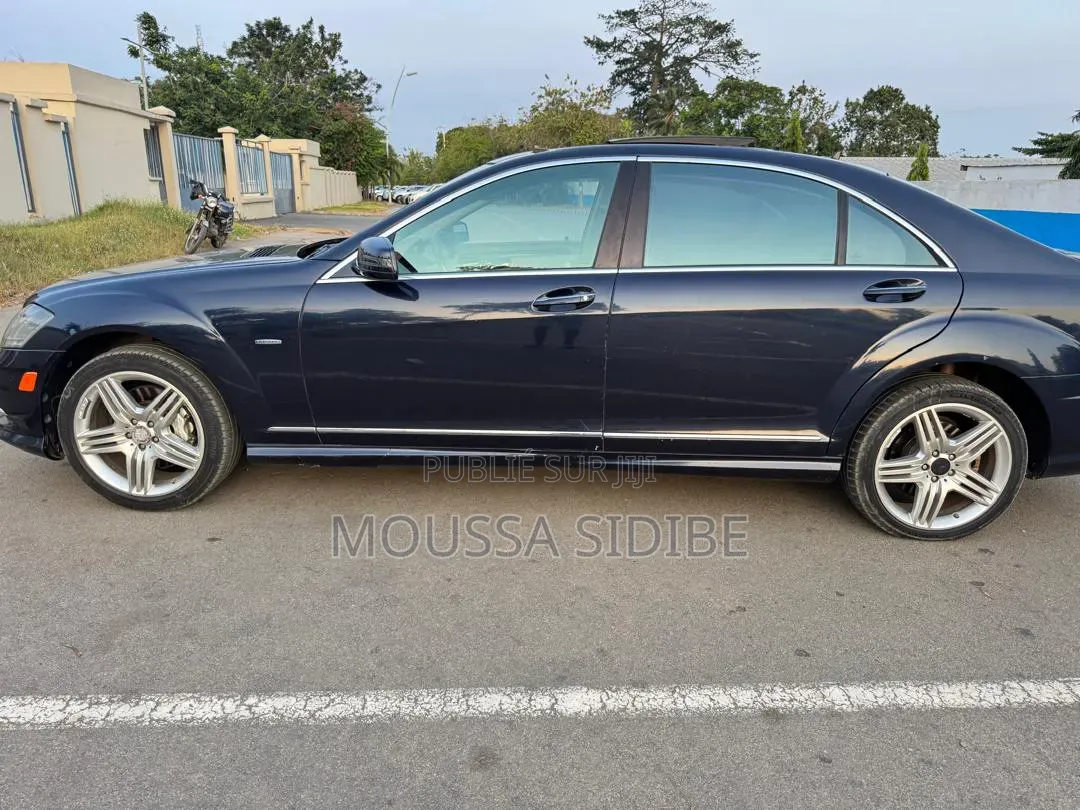 Mercedes-Benz S-Class S 550 4MATIC 2013 Noir