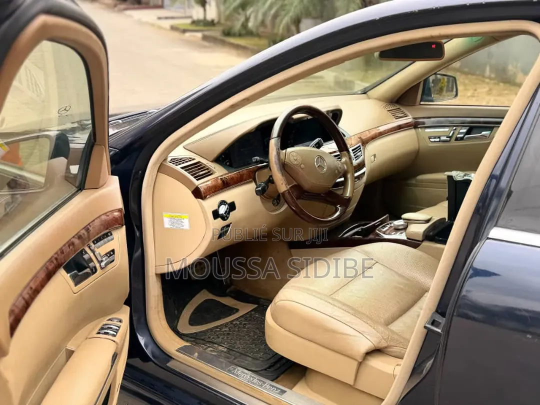Mercedes-Benz S-Class S 550 4MATIC 2013 Noir