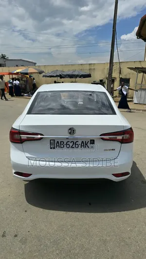 MG MG5 Essence 1.5T DCT 2026 Blanc