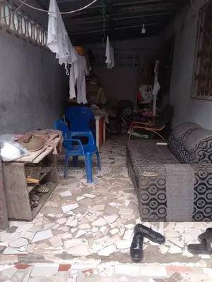 3chbre Maison dans Kouame, Yopougon à Vendre