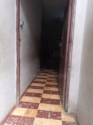 3chbre Maison dans Kouame, Yopougon à Vendre