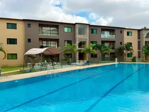 3chbre Appartement dans Francis Gweh, Le Plateau à Louer