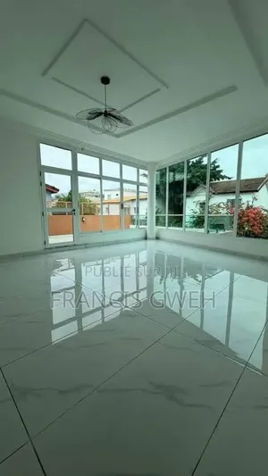4chbre Duplex dans Francis Gweh, Cocody à Louer