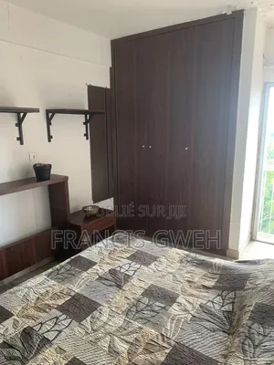 Meublé 3chbre Appartement dans Francis Gweh, Cocody à Louer