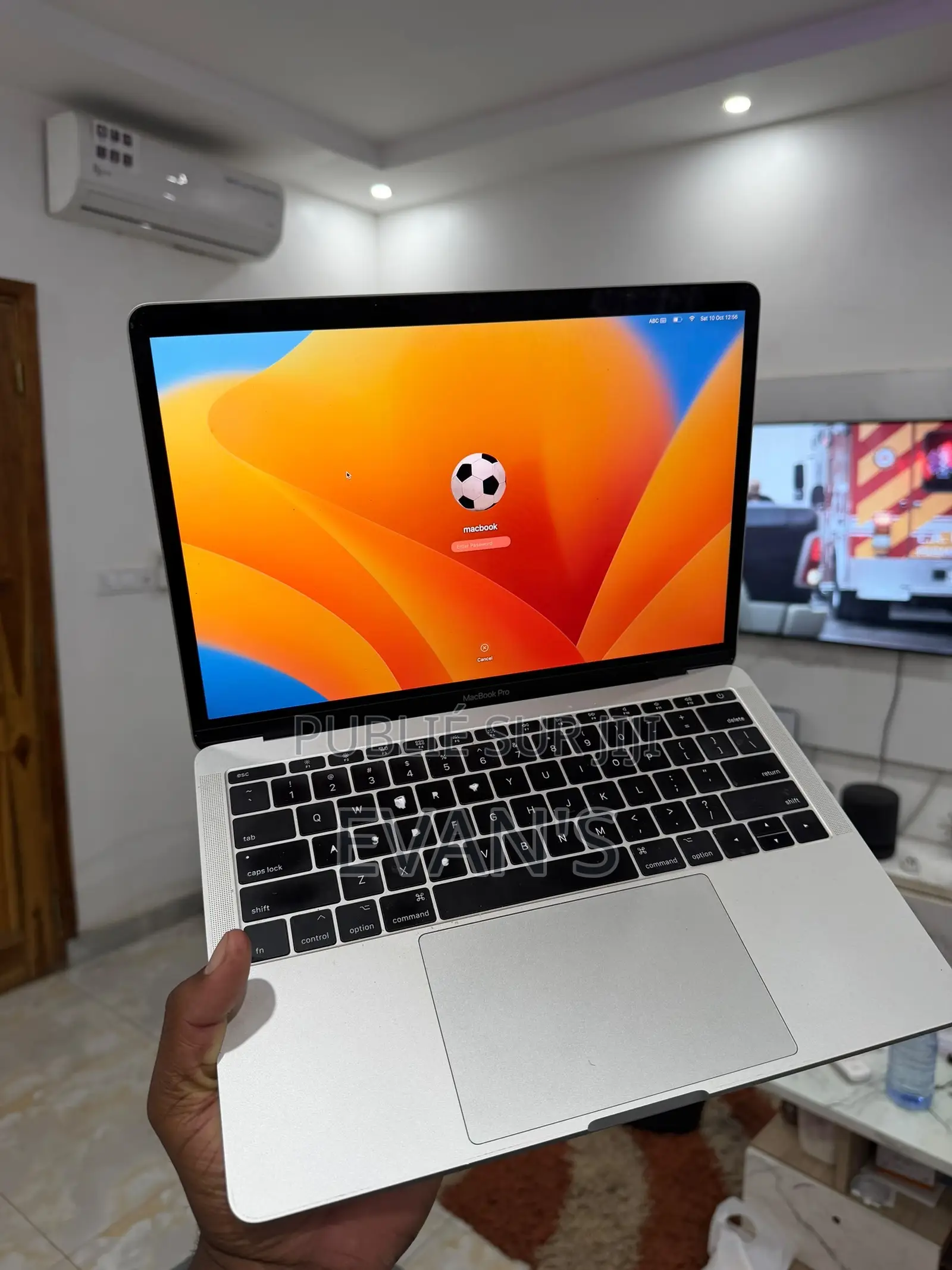 Nouveau Apple MacBook Pro 2017 8GB Intel Core i5 SSD 256GB