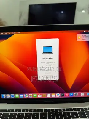 Nouveau Apple MacBook Pro 2017 8GB Intel Core i5 SSD 256GB