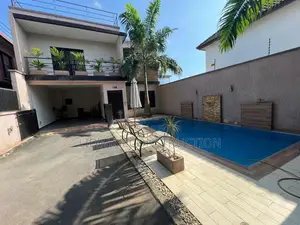3chbre Duplex dans Cocody à Louer