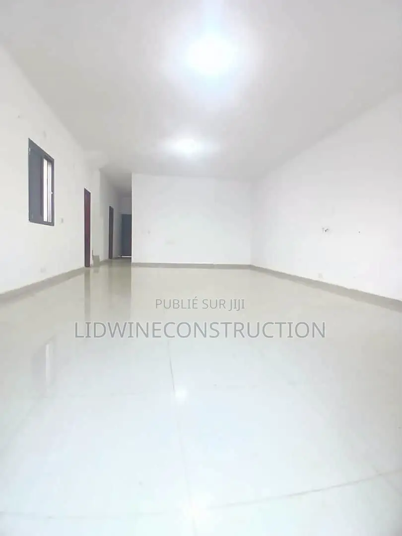 4chbre Duplex dans Bingerville à Vendre
