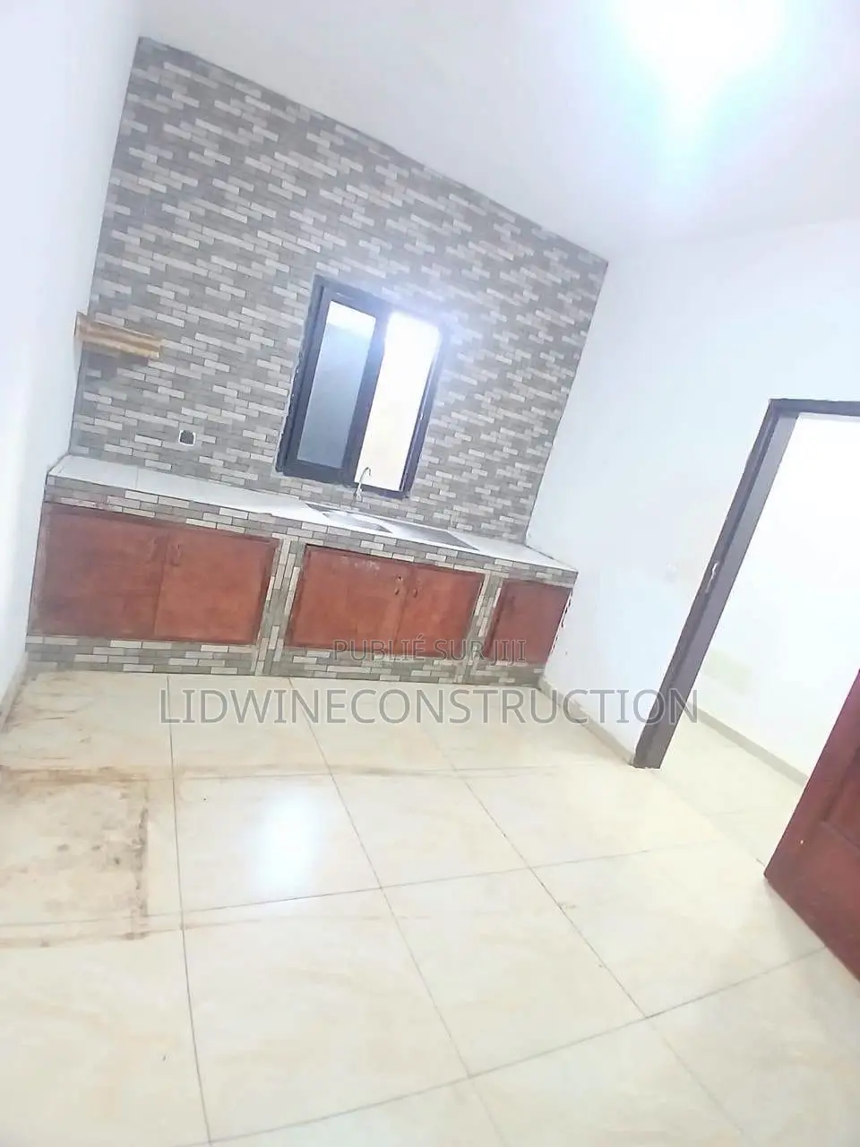 4chbre Duplex dans Bingerville à Vendre