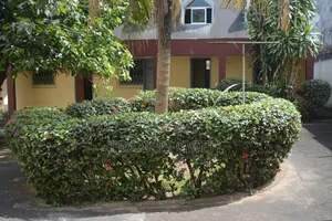 7chbre Duplex dans Francis Gweh, Cocody à Louer
