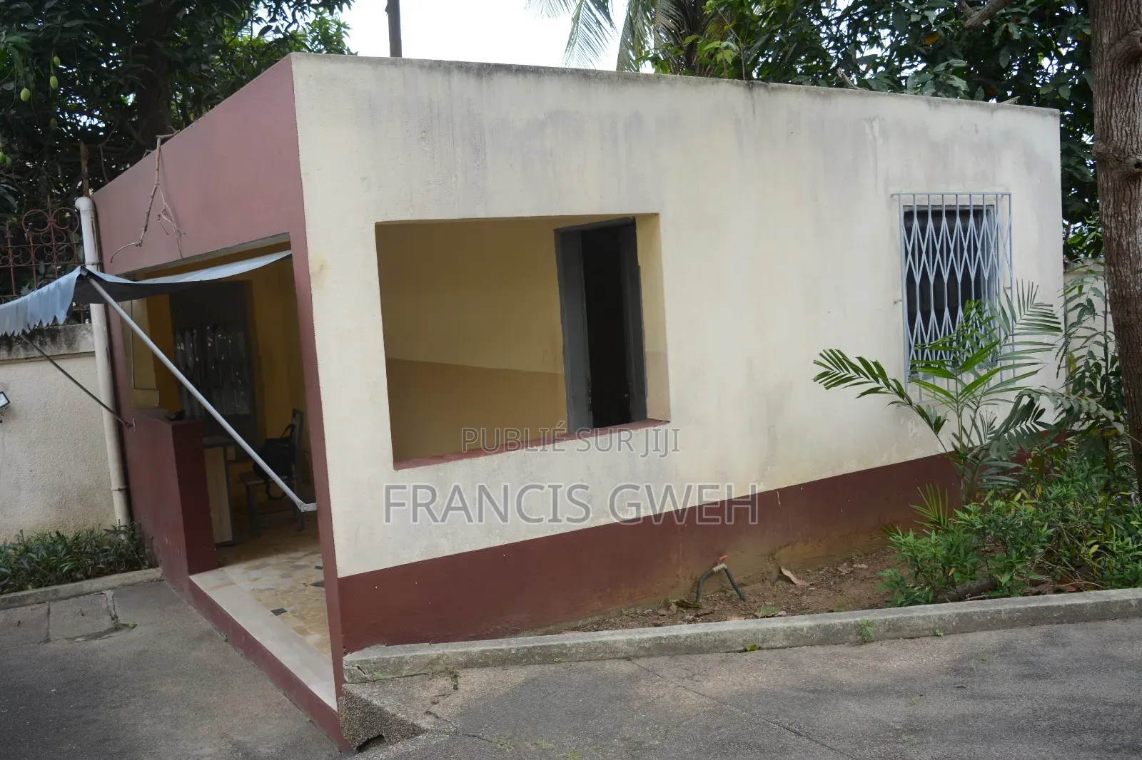 7chbre Duplex dans Francis Gweh, Cocody à Louer