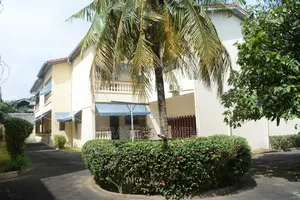 7chbre Duplex dans Francis Gweh, Cocody à Vendre