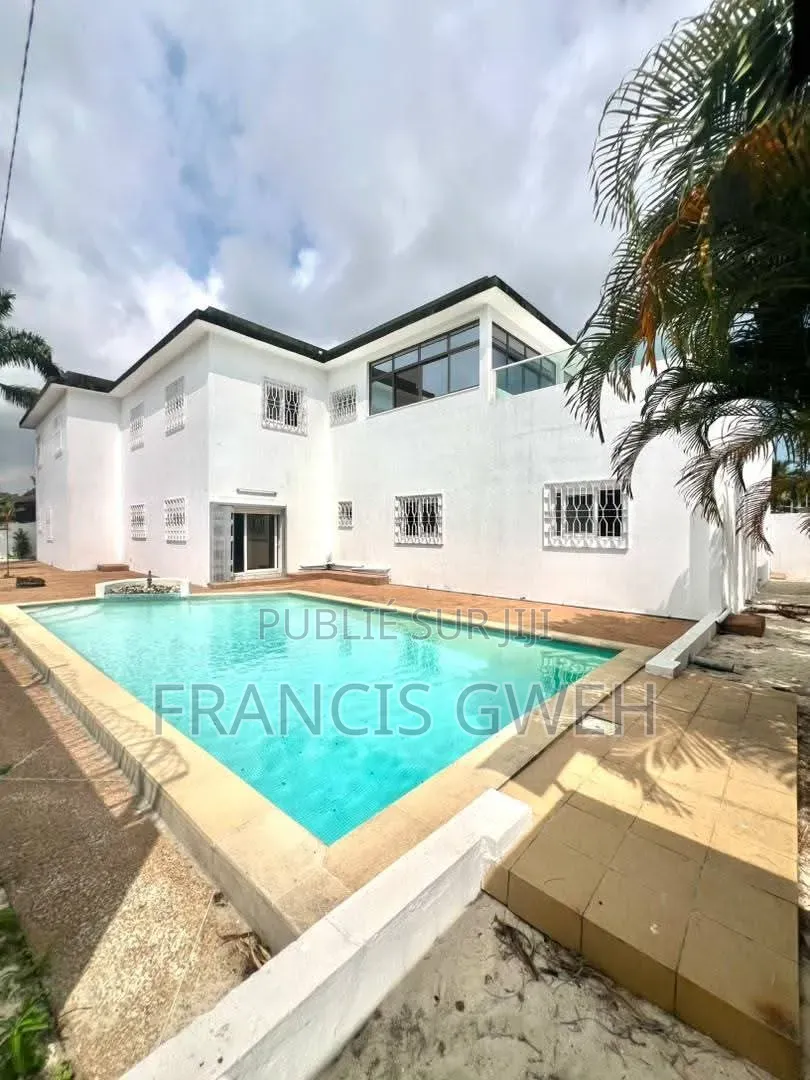 6chbre Duplex dans Francis Gweh, Cocody à Louer