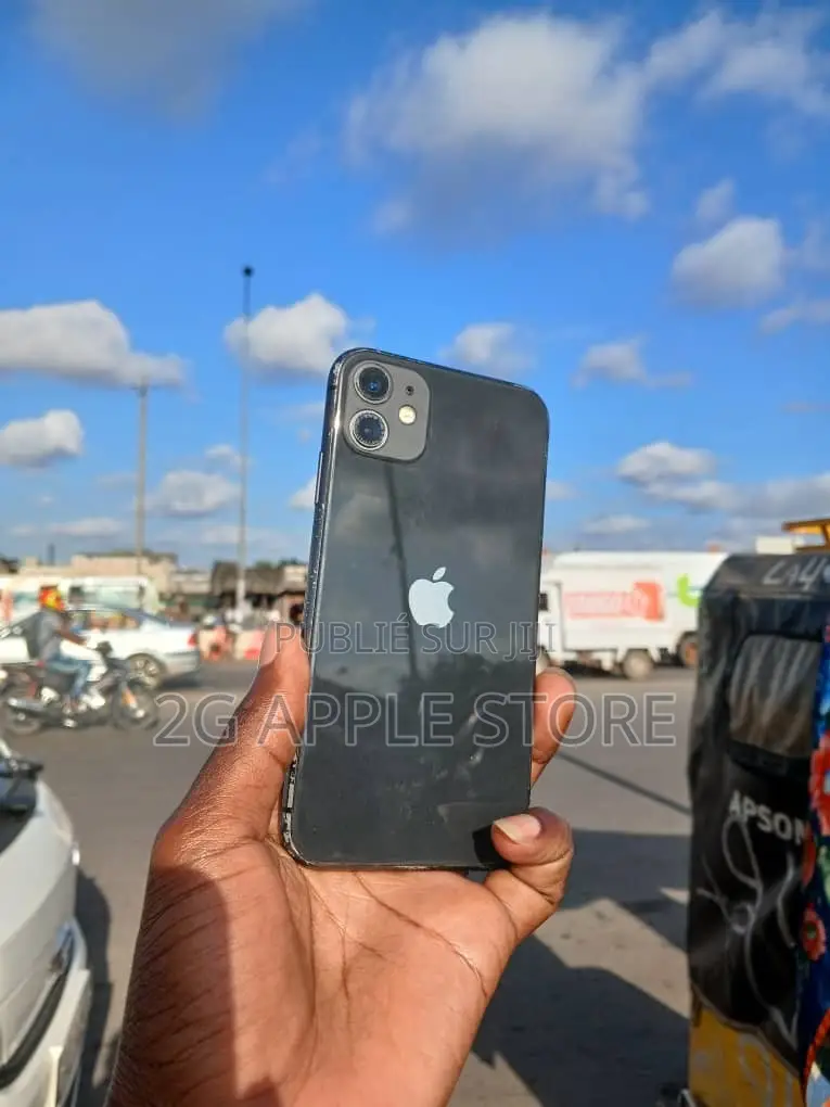Nouveau Apple iPhone 11 64 GB Noir