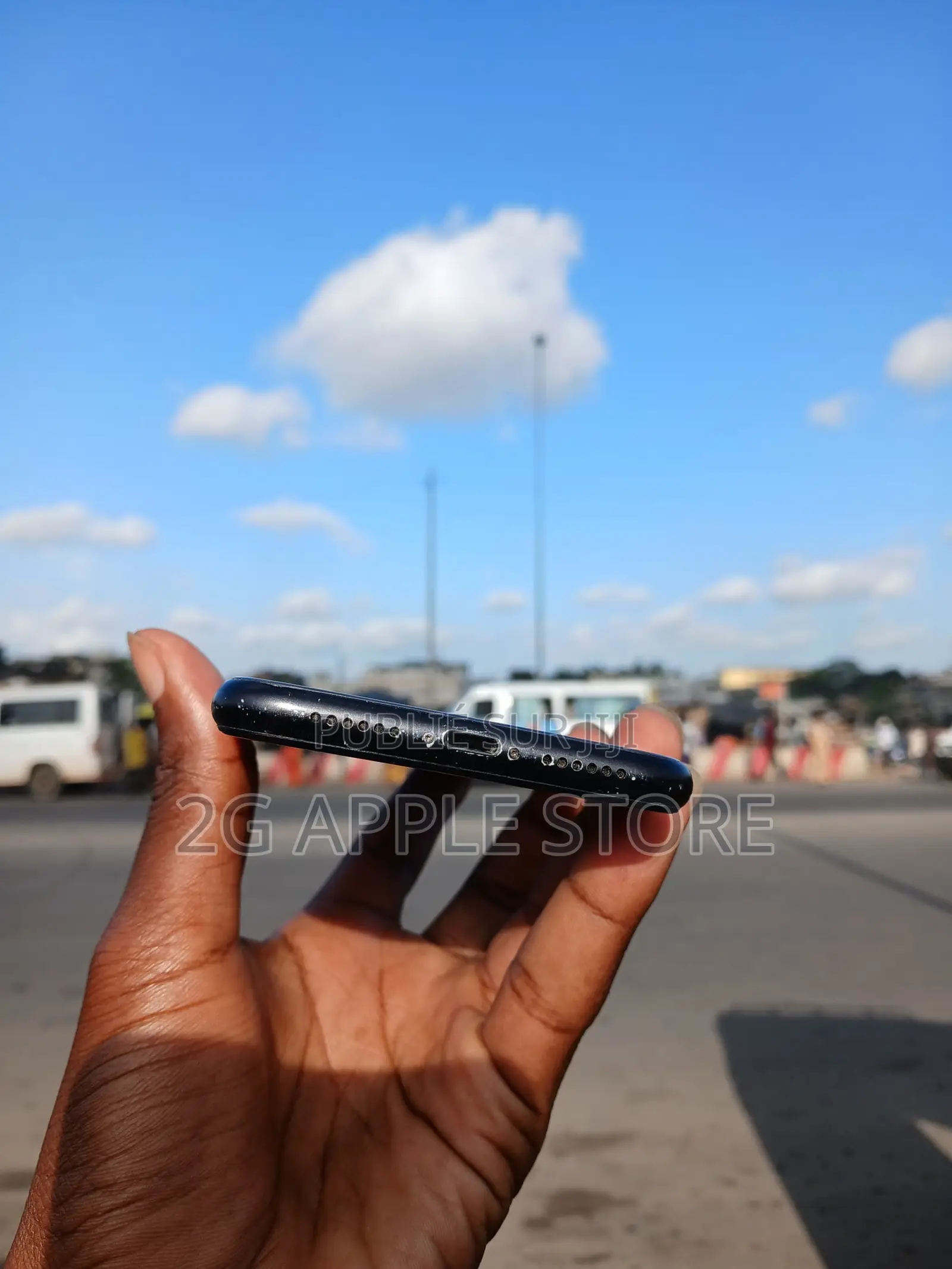 Nouveau Apple iPhone 11 64 GB Noir