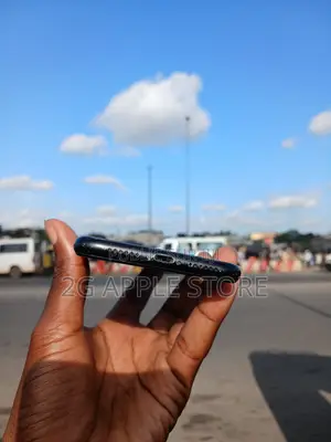 Nouveau Apple iPhone 11 64 GB Noir