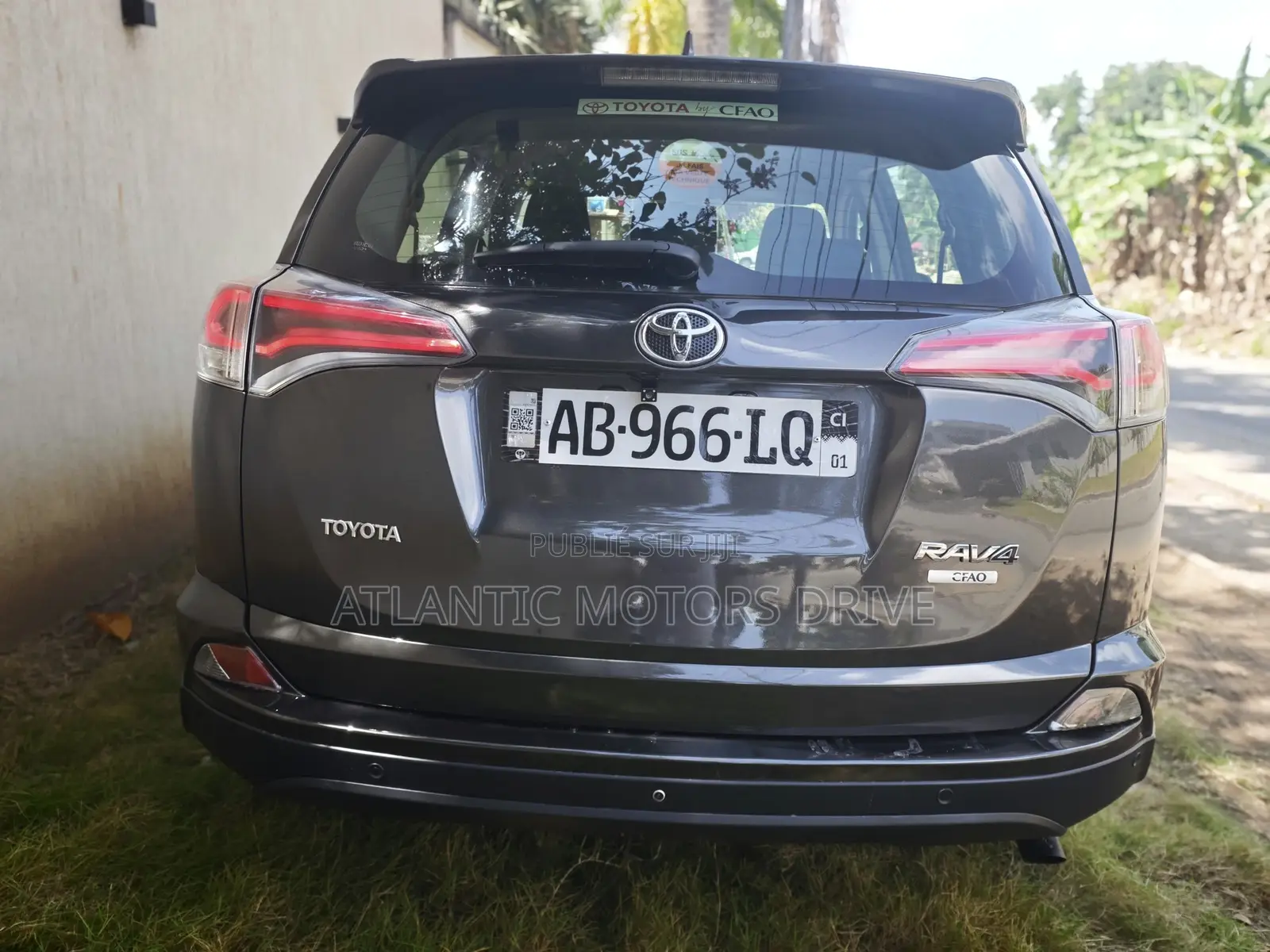 Toyota RAV4 LE AWD (2.5L 4cyl 6A) 2017 Gris